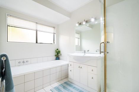 Photo of property in 20 Matisse Drive, West Harbour, Auckland, 0618