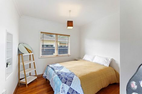 Photo of property in 6 Kohekohe Road, Waikanae, 5036