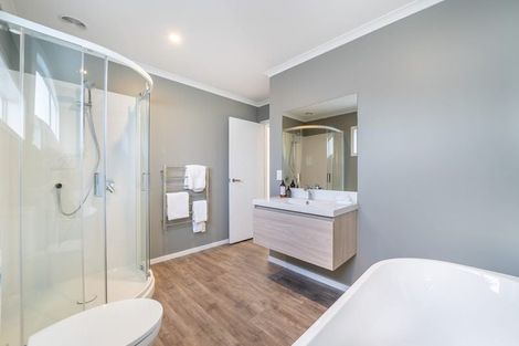 Photo of property in 2 Takapo Grove, Kelson, Lower Hutt, 5010