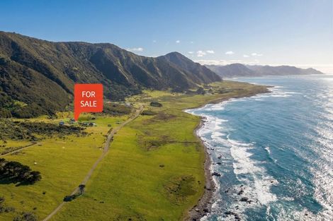 Photo of property in 574 Tora Farm Settlement Road, Tora, Martinborough, 5782