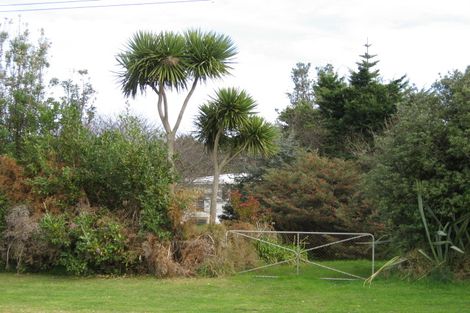 Photo of property in 14 Drake Street, Waikawa Beach, Levin, 5573