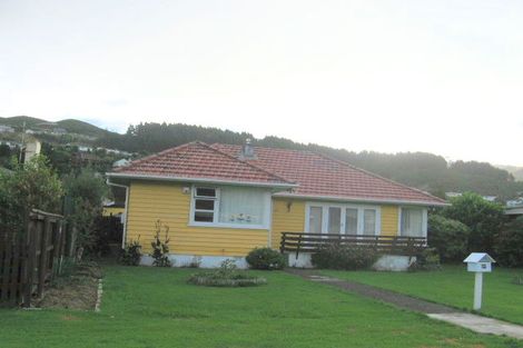 Photo of property in 27 Beauchamp Street, Tawa, Wellington, 5028