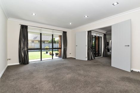 Photo of property in 20 The Esplanade, Huntington, Hamilton, 3210