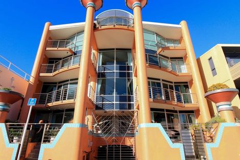 Photo of property in 2/226 Oriental Parade, Oriental Bay, Wellington, 6011