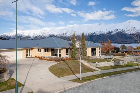 Photo of property in 2 Island View Place, Wanaka, 9305