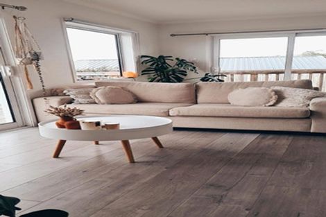 Photo of property in 10 Fordham Street, Beach Haven, Auckland, 0626