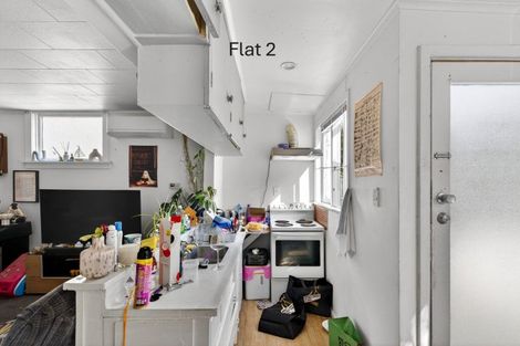 Photo of property in 80 Shakespeare Road, Bluff Hill, Napier, 4110