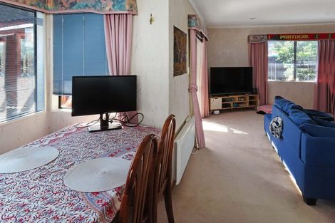 Photo of property in 39a Birdwood Road, Waterloo, Lower Hutt, 5011