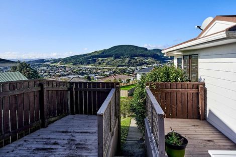 Photo of property in 16 Saint Aidans Way, Tawa, Wellington, 5028
