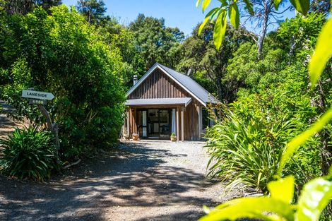 Photo of property in 6888i Christchurch Akaroa Road, Takamatua, 7581