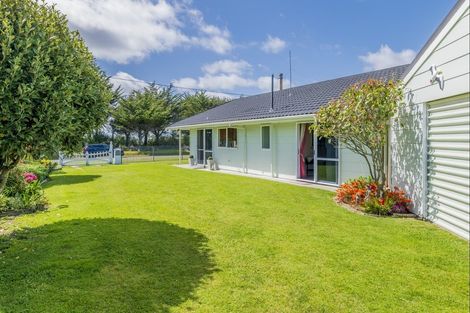 Photo of property in 36 Signal Street, Foxton Beach, Foxton, 4815