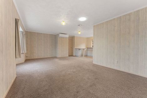 Photo of property in 6 Surrey Lane, Levin, 5510