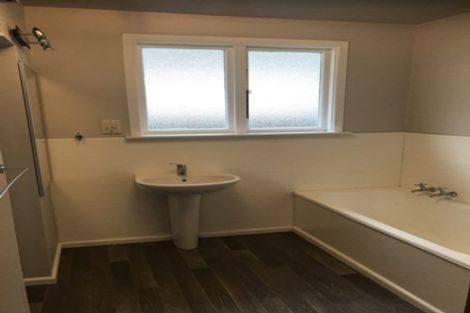 Photo of property in 63 Sevenoaks Drive, Bryndwr, Christchurch, 8053