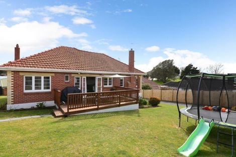 Photo of property in 587 Bank Street, Te Awamutu, 3800