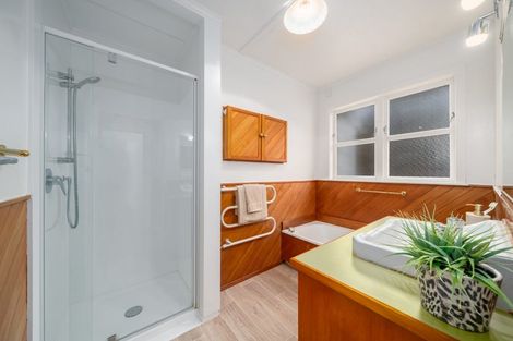 Photo of property in 128 Helston Road, Paparangi, Wellington, 6037