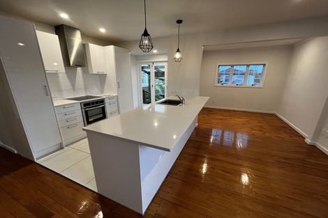 Photo of property in 18 Renton Road, Mount Albert, Auckland, 1025