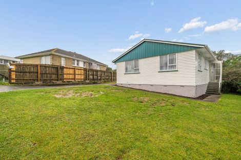Photo of property in 15 Passive Grove, Ascot Park, Porirua, 5024