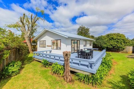 Photo of property in 1/7 Pine Street, New Lynn, Auckland, 0600