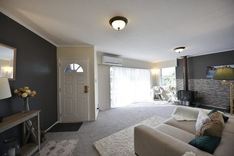 Photo of property in 38 Sunvue Road, Glen Eden, Auckland, 0602
