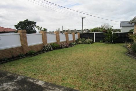 Photo of property in 7 Coronation Street, Belmont, Auckland, 0622