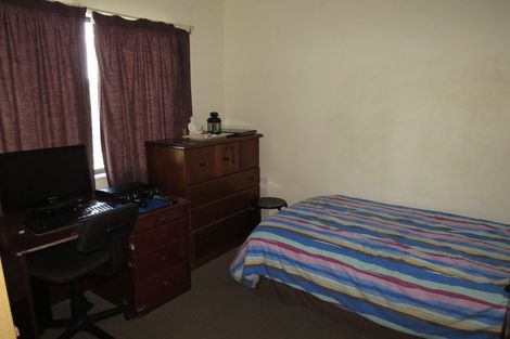 Photo of property in 147 Aviemore Drive, Highland Park, Auckland, 2010