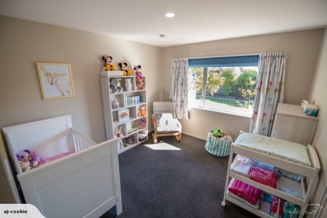 Photo of property in 82 Rothesay Road, Parklands, Christchurch, 8083