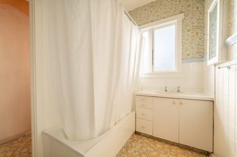 Photo of property in 371 Church Street, West End, Timaru, 7910