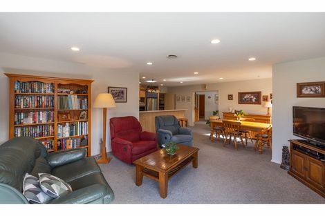 Photo of property in 7 Becmead Drive, Harewood, Christchurch, 8051