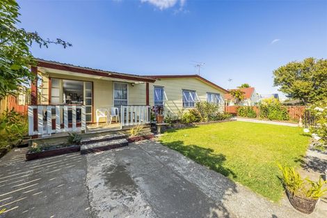 Photo of property in 27 Rountree Place, Conifer Grove, Takanini, 2112