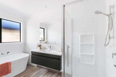 Photo of property in 8 Julie Lane, Papamoa, 3118