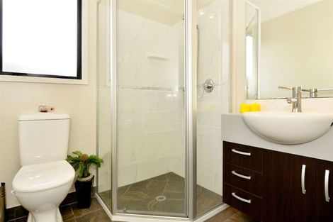 Photo of property in 53 Nimstedt Avenue, Oteha, Auckland, 0632