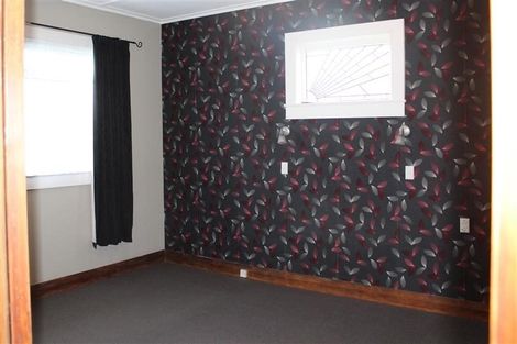 Photo of property in 18 Brookes Terrace, Waitara, 4320