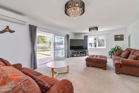 Photo of property in 17 Gala Place, Henderson, Auckland, 0612