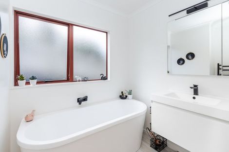 Photo of property in 83 Dixon Road, Glenview, Hamilton, 3206