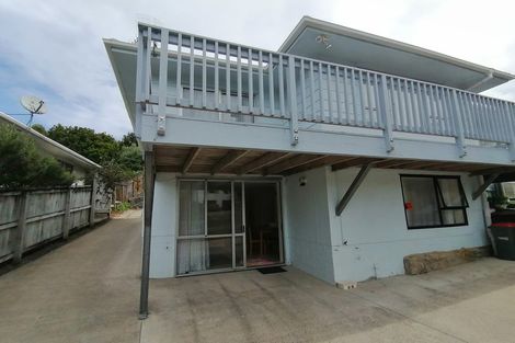 Photo of property in 42 Regency Place, Sunnynook, Auckland, 0632