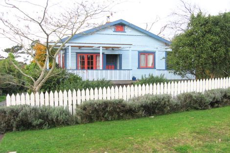 Photo of property in 33 Roland Road, Greenhithe, Auckland, 0632