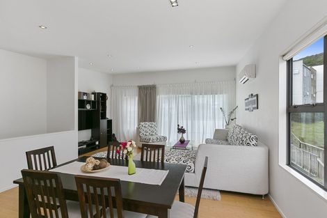 Photo of property in 82 Saddleback Grove, Karori, Wellington, 6012