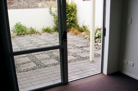 Photo of property in 7e/60 Masons Road, Oteha, Auckland, 0632