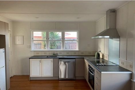 Photo of property in 1/85 Taikata Road, Te Atatu Peninsula, Auckland, 0610