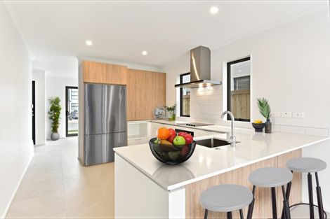 Photo of property in 21 Vincent Mcgrath Crescent, Swanson, Auckland, 0614