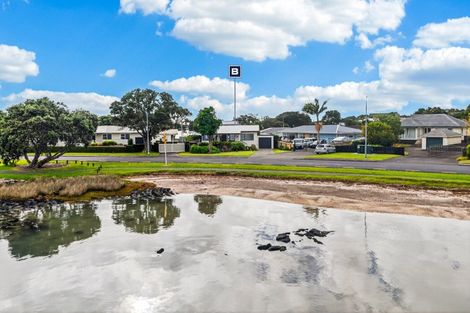 Photo of property in 32b Kiwi Esplanade, Mangere Bridge, Auckland, 2022