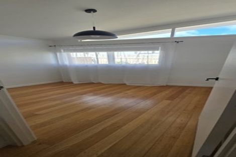 Photo of property in 21 Patts Avenue, Glendene, Auckland, 0602