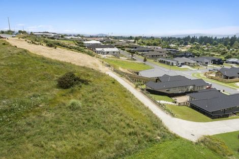 Photo of property in 27 Baxendale Drive, Matipo Heights, Rotorua, 3015