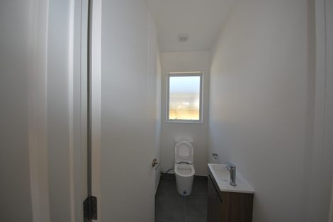 Photo of property in 32 Johns Creek Crescent, Silverdale, 0932