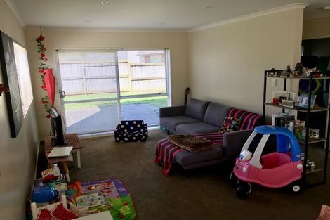 Photo of property in 5 Moravale Lane, Flat Bush, Auckland, 2016