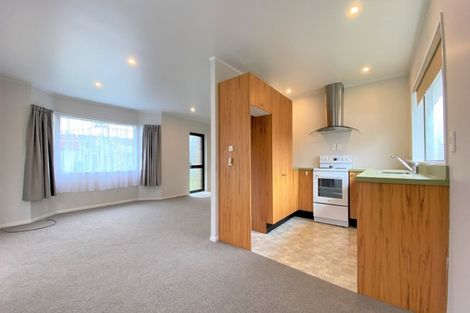 Photo of property in 2/116 Titirangi Road, New Lynn, Auckland, 0600
