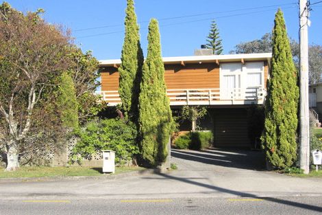 Photo of property in 107 Matai Road, Raumati South, Paraparaumu, 5032