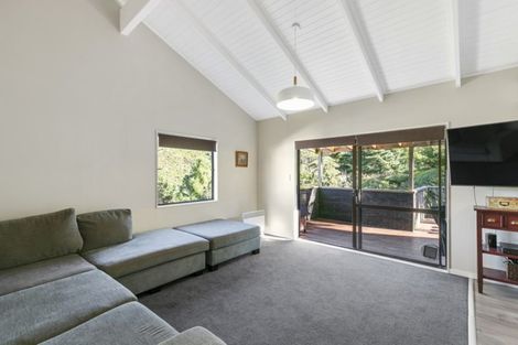 Photo of property in 99 Thurleigh Grove, Karori, Wellington, 6012