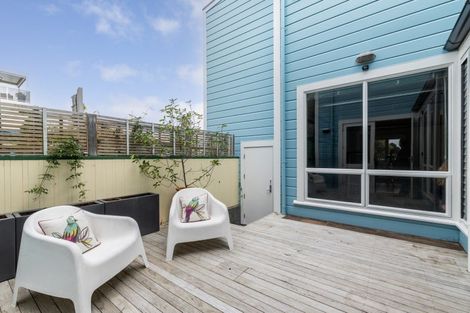Photo of property in 201 Marine Parade, Napier South, Napier, 4110