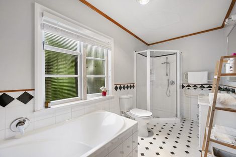 Photo of property in 40 The Parade, Island Bay, Wellington, 6023